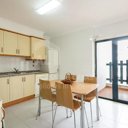 Infinity Waves By Acasadascasas Apartamento