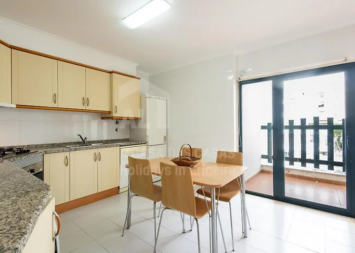 Infinity Waves By Acasadascasas Apartman